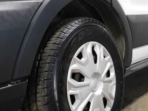 Used 2018 Ford Transit 150 XLT image 20