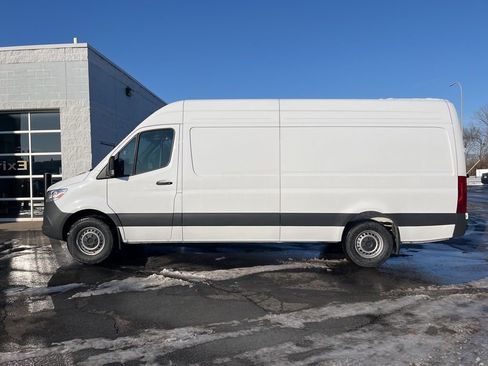 Used 2026 Mercedes-Benz Sprinter 2500 image 3