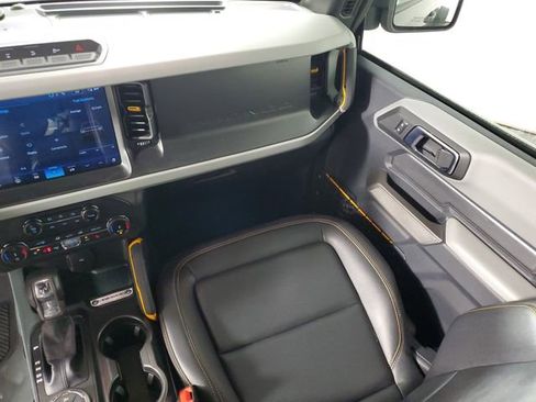 Used 2022 Ford Bronco Badlands AWD/4WD image 16