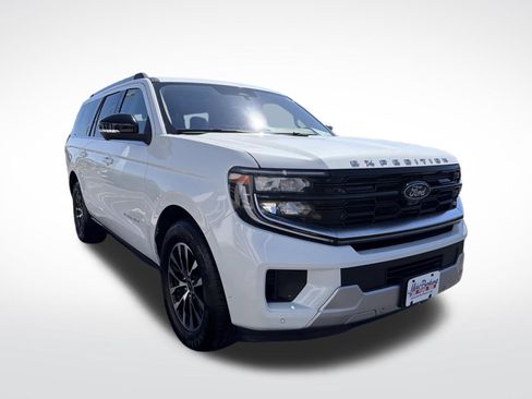 Certified 2025 Ford Expedition Max Platinum AWD/4WD image 4