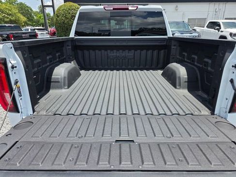 New 2026 GMC Sierra 1500 SLT AWD/4WD image 16
