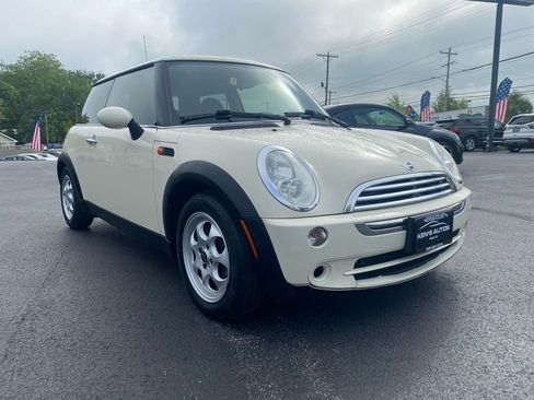 Used 2005 MINI Cooper Hardtop FWD image 3