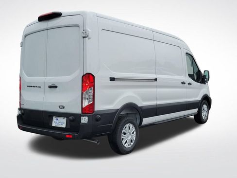 New 2026 Ford Transit 250 148 Medium Roof w/ Load Area Protection Package RWD image 6