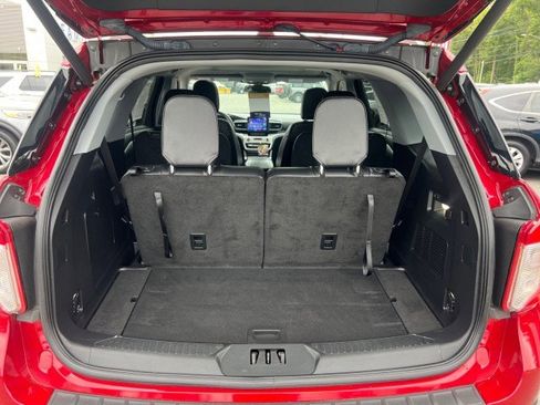 Certified 2022 Ford Explorer XLT w/ Equipment Group 202A image 26