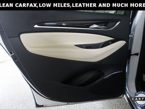 Used 2023 Buick Enclave Essence image 19