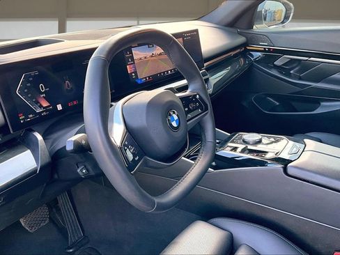 Used 2024 BMW 530i xDrive w/ Premium Package AWD/4WD image 14