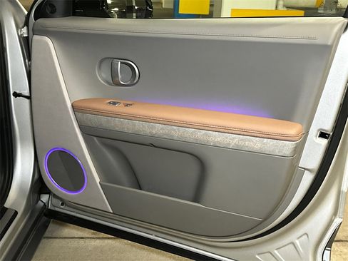 Used 2024 Hyundai Ioniq 5 Limited image 17