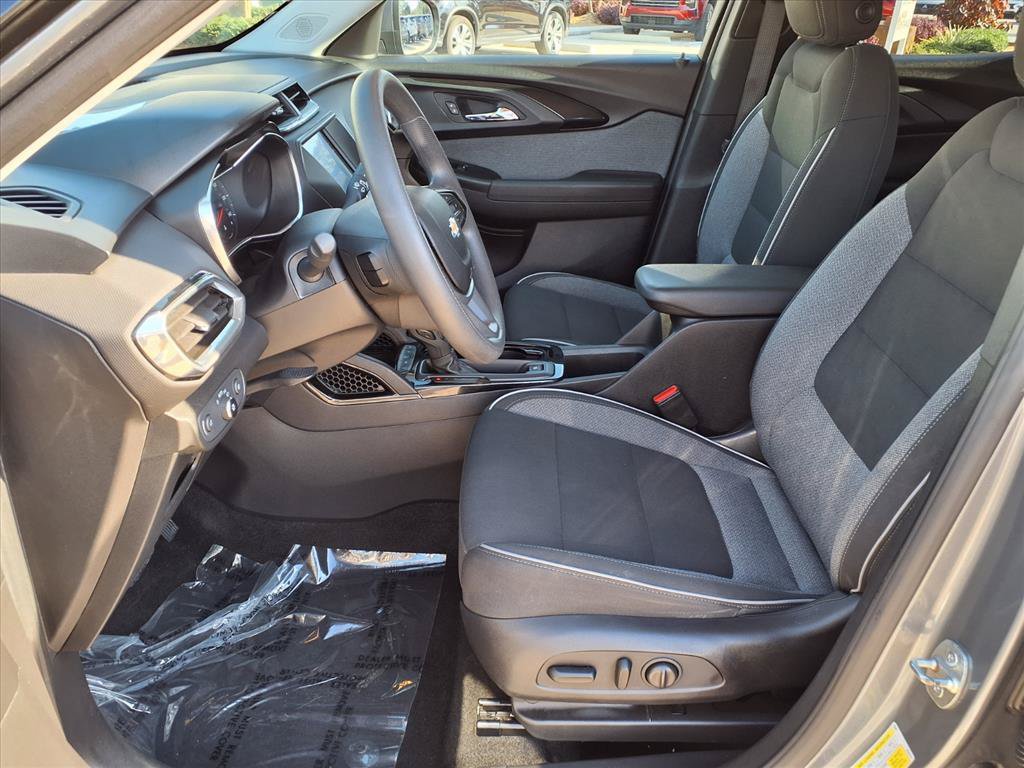 Used 2022 Chevrolet TrailBlazer LT AWD/4WD image 17