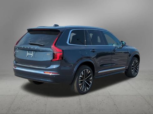 Used 2026 Volvo XC90 B5 Plus w/ Protection Package Premier image 6