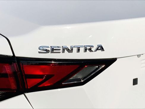 Used 2024 Nissan Sentra SV FWD image 9