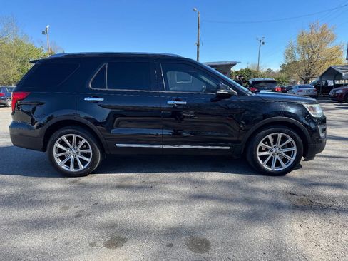 Used 2016 Ford Explorer Limited w/ Equipment Group 301A image 4