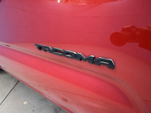 Used 2019 Toyota Tacoma TRD Off-Road AWD/4WD image 37