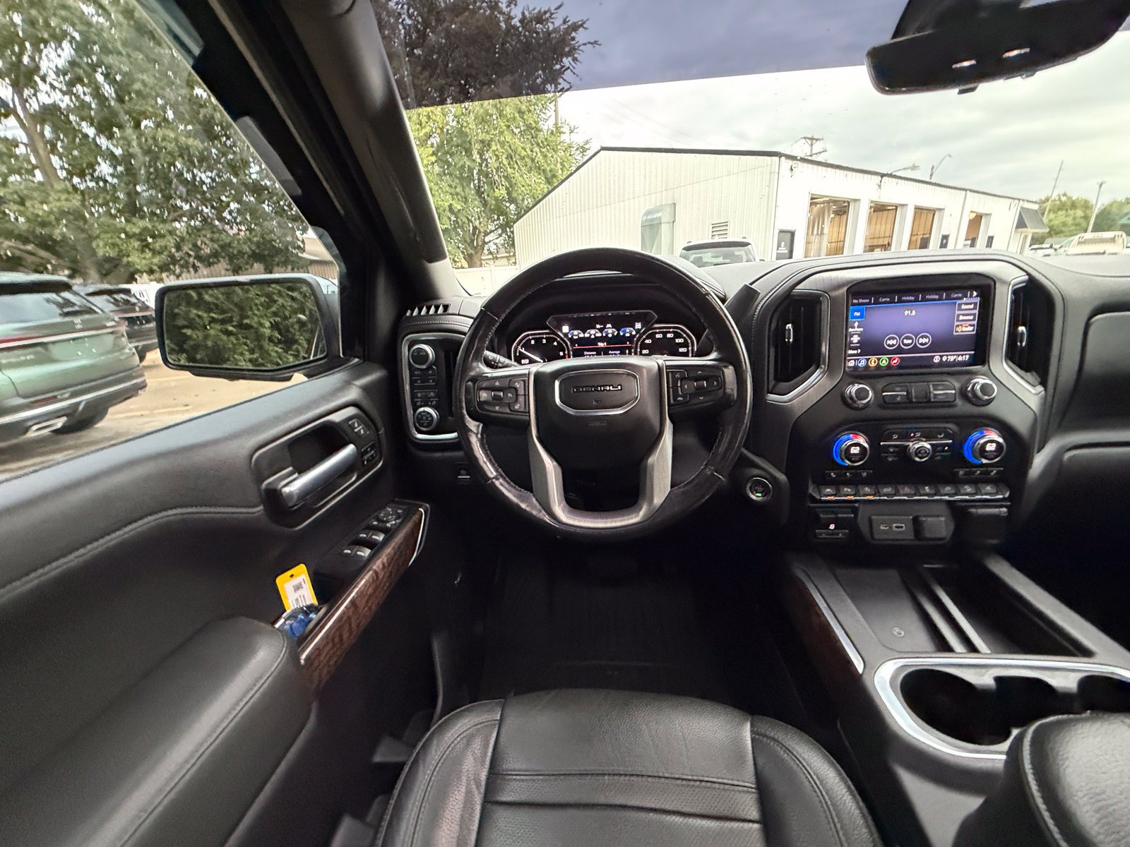 Used 2020 GMC Sierra 1500 Denali w/ Denali Ultimate Package AWD/4WD image 15