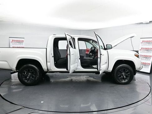 Used 2023 Toyota Tacoma 4x4 Double Cab image 31