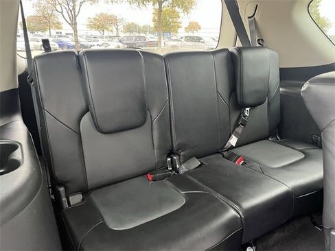 Used 2021 Nissan Armada SV image 31