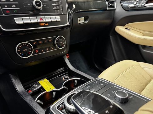 Used 2019 Mercedes-Benz GLS 450 4MATIC image 26