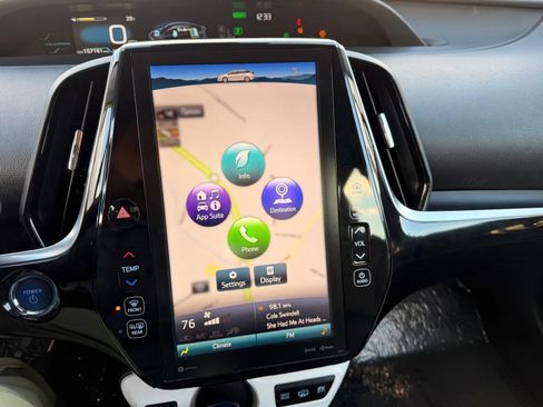 Used 2019 Toyota Prius Prime Plus image 16