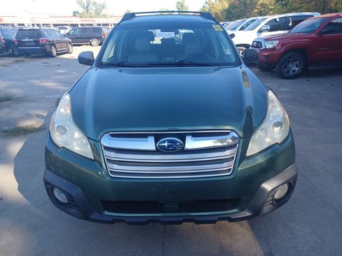 Used 2013 Subaru Outback 2.5i Limited image 2