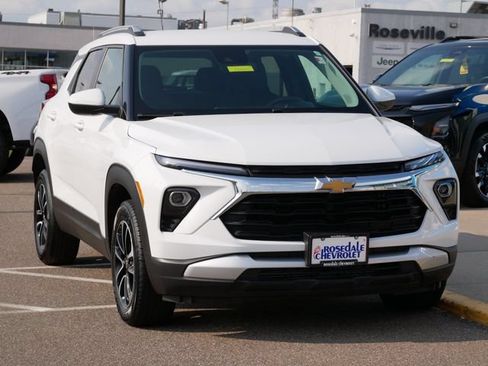 Used 2025 Chevrolet TrailBlazer LT AWD/4WD image 24