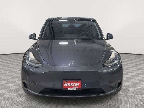 Used 2021 Tesla Model Y Long Range image 6