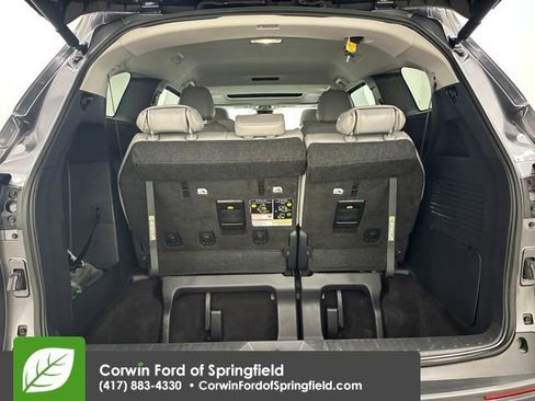 Used 2025 Toyota Sienna XLE image 16