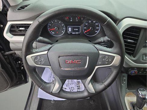 Used 2017 GMC Acadia SLE image 15