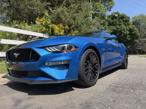 Used 2019 Ford Mustang GT Premium w/ GT Performance Package RWD image 11