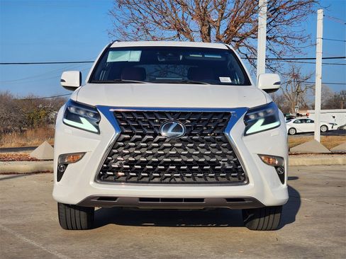 Used 2023 Lexus GX 460 Premium image 2