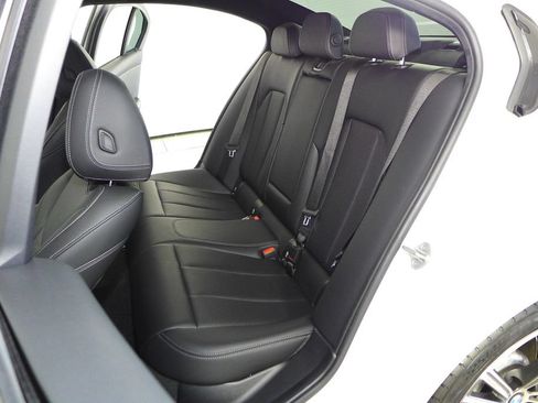 Used 2023 BMW 330i Sedan w/ Driving Assistance Package RWD image 21