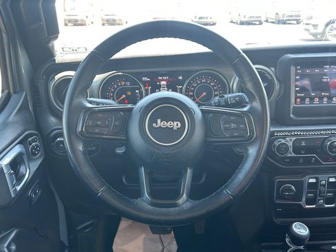 Used 2021 Jeep Wrangler Unlimited Sport AWD/4WD image 9