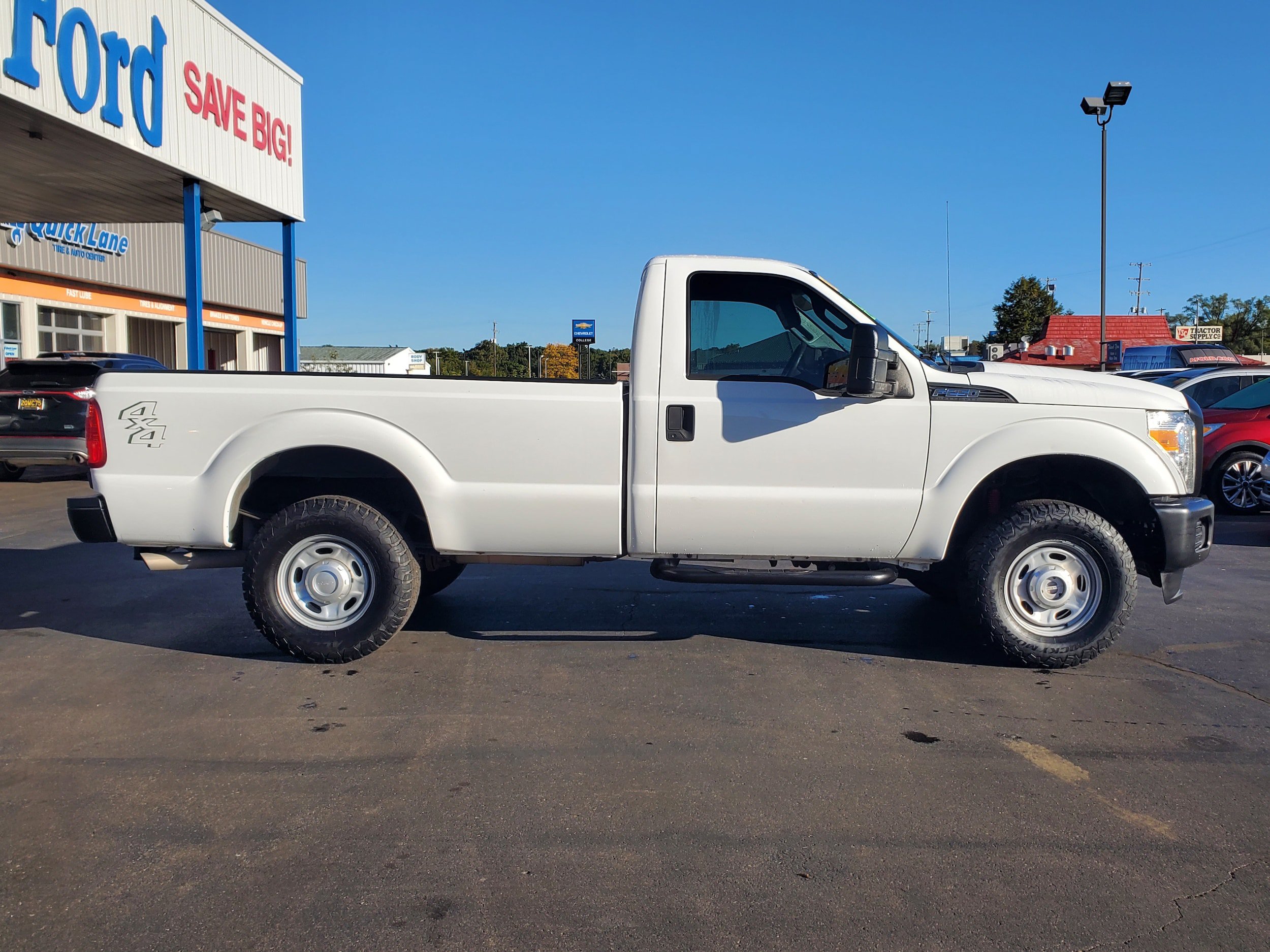 Used 2016 Ford F250 XL AWD/4WD image 5