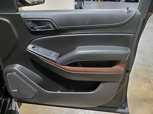 Used 2019 GMC Yukon XL SLT image 17