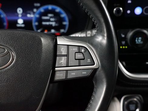 Certified 2024 Toyota Grand Highlander AWD image 13