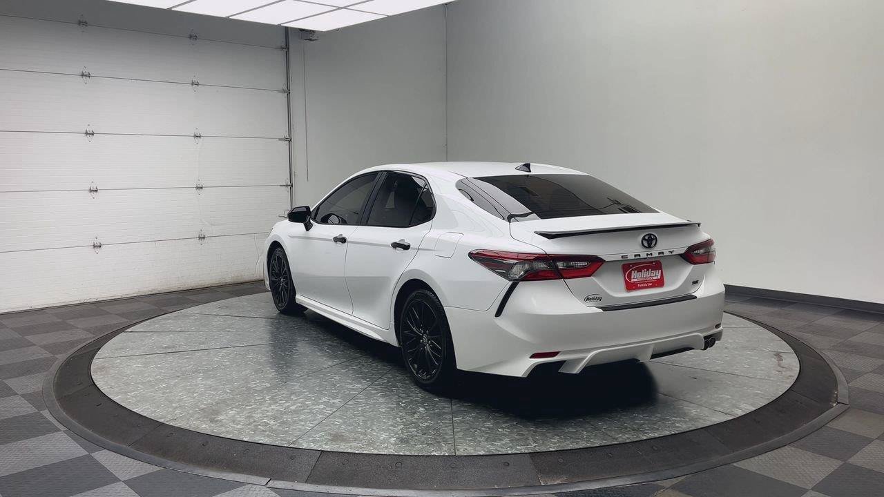 Used 2022 Toyota Camry SE w/ Carpet Mat Package (TMS) FWD image 31