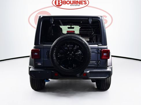 Used 2023 Jeep Wrangler Unlimited Sahara w/ Cold Weather Group AWD/4WD image 10