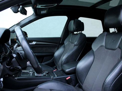 Used 2019 Audi SQ5 Prestige w/ Prestige Package image 12