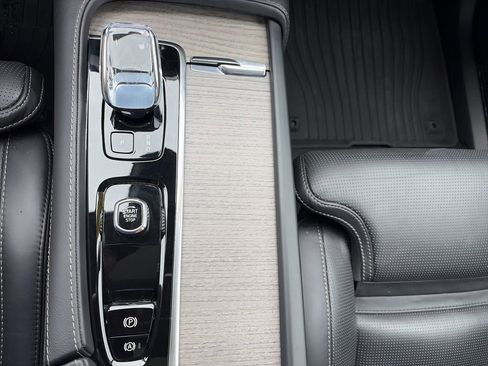 Used 2024 Volvo XC90 B6 Ultimate w/ Protection Package Premier AWD/4WD image 26