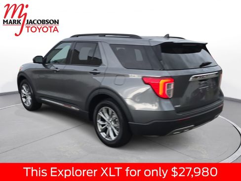 Used 2023 Ford Explorer XLT w/ Equipment Group 202A image 14