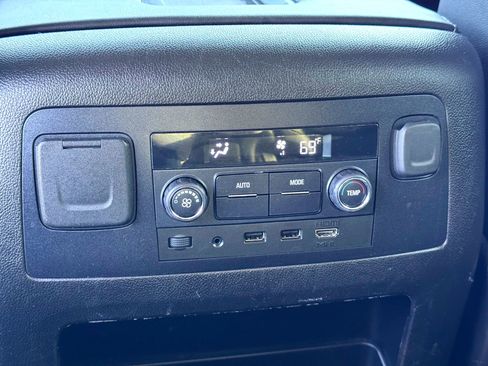 Used 2019 Chevrolet Tahoe LT image 23