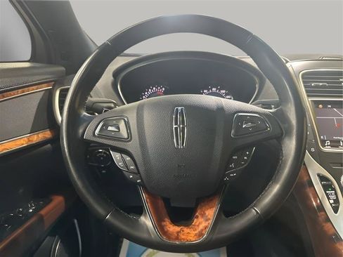 Used 2017 Lincoln MKX Reserve FWD image 15