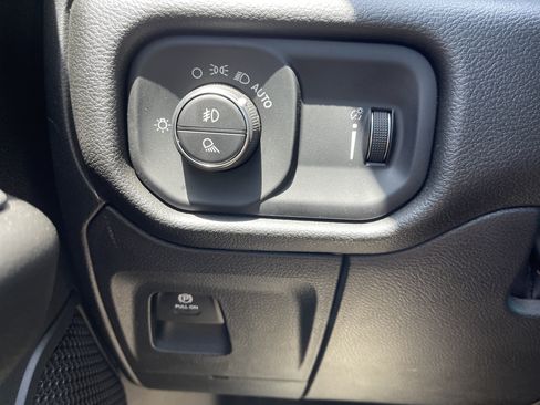 Used 2025 RAM 1500 Tradesman AWD/4WD image 21