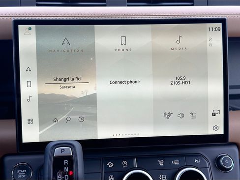 New 2026 Land Rover Defender 130 X-Dynamic SE AWD/4WD image 33
