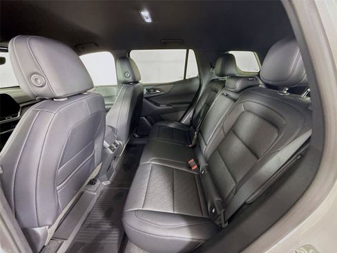 New 2026 Chevrolet Equinox LT w/ Convenience Package II AWD/4WD image 17