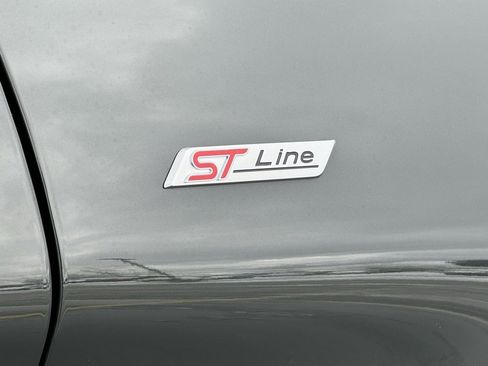 Used 2023 Ford Explorer ST-Line image 30