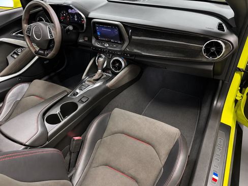 Used 2020 Chevrolet Camaro ZL1 RWD image 16