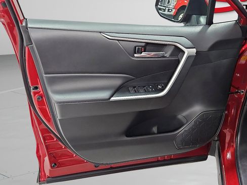 Certified 2022 Toyota RAV4 XLE image 13