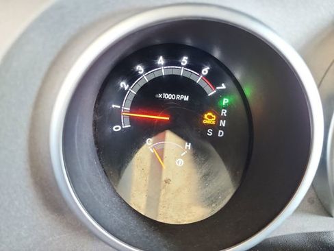 Used 2011 Toyota Tundra Limited w/ Platinum Pkg image 17