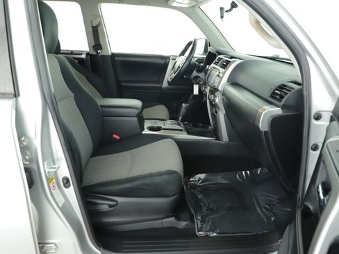 Used 2016 Toyota 4Runner SR5 RWD image 16