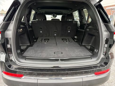 New 2025 Jeep Grand Cherokee L Laredo w/ Luxury Tech Group I image 23