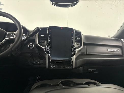 Used 2025 RAM 2500 Big Horn AWD/4WD image 24